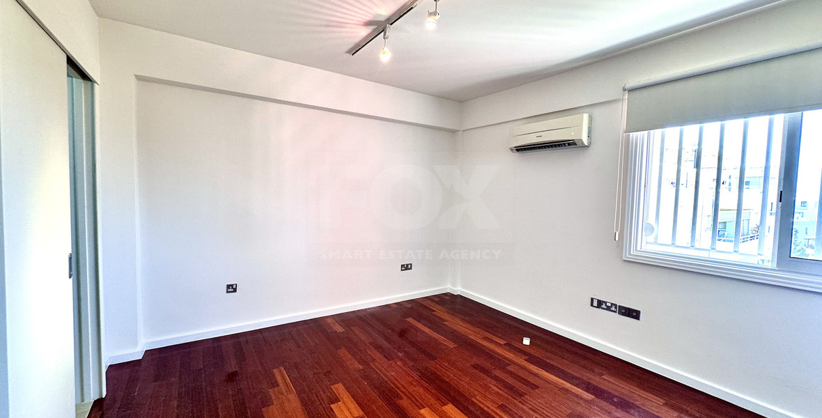 Spacious Three Bedroom Apartment Plus Office In Neapoli For Rent