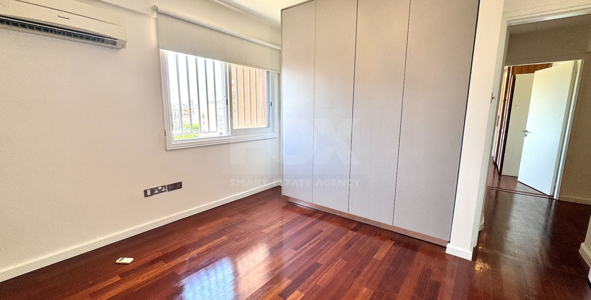 Spacious Three Bedroom Apartment Plus Office In Neapoli For Rent