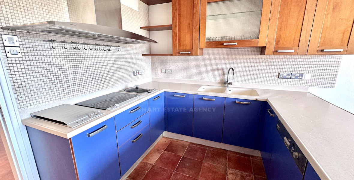 Spacious Three Bedroom Apartment Plus Office In Neapoli For Rent