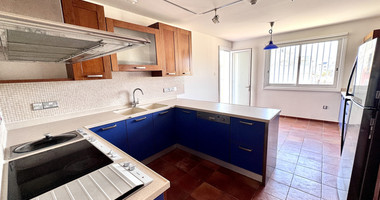 Spacious Three Bedroom Apartment Plus Office In Neapoli For Rent