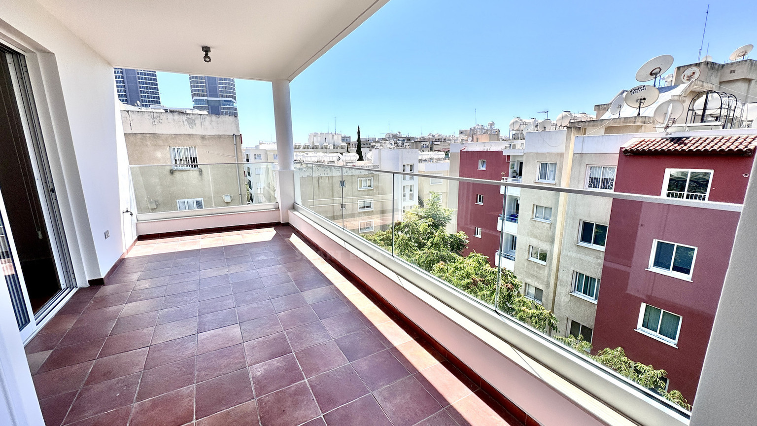 Spacious Three Bedroom Apartment Plus Office In Neapoli For Rent