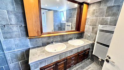 Spacious Three Bedroom Apartment Plus Office In Neapoli For Rent