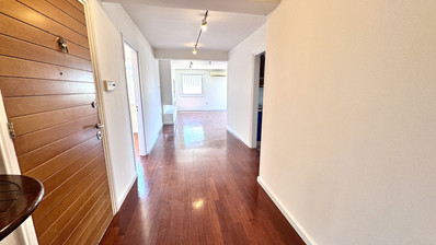 Spacious Three Bedroom Apartment Plus Office In Neapoli For Rent