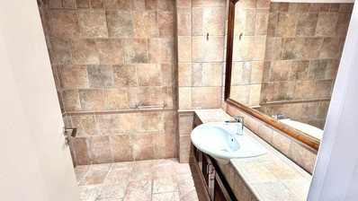 Spacious Three Bedroom Apartment Plus Office In Neapoli For Rent