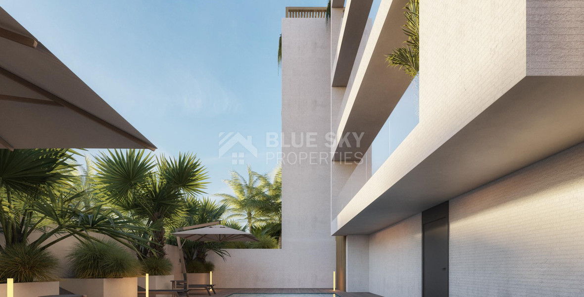 Spacious Two Bedroom Apartment with swimming pool in Popular Universal Area