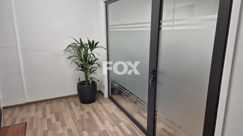 Office 100 m² for rent in Agia Zoni, Limassol, Cyprus