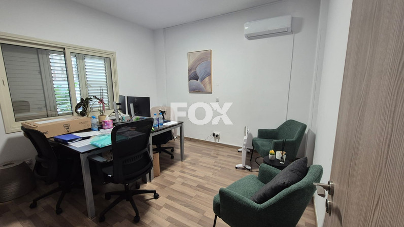 Office 100 m² for rent in Agia Zoni, Limassol, Cyprus
