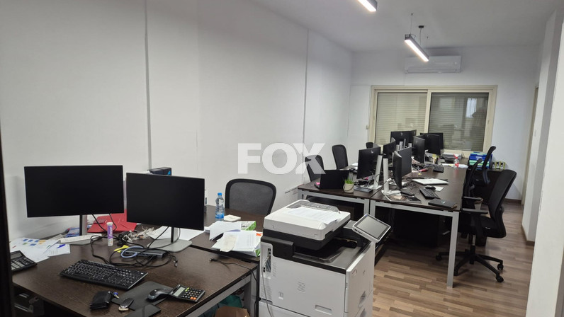 Office 100 m² for rent in Agia Zoni, Limassol, Cyprus