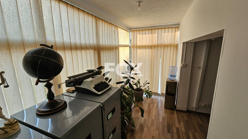 Office 100 m² for rent in Agia Zoni, Limassol, Cyprus