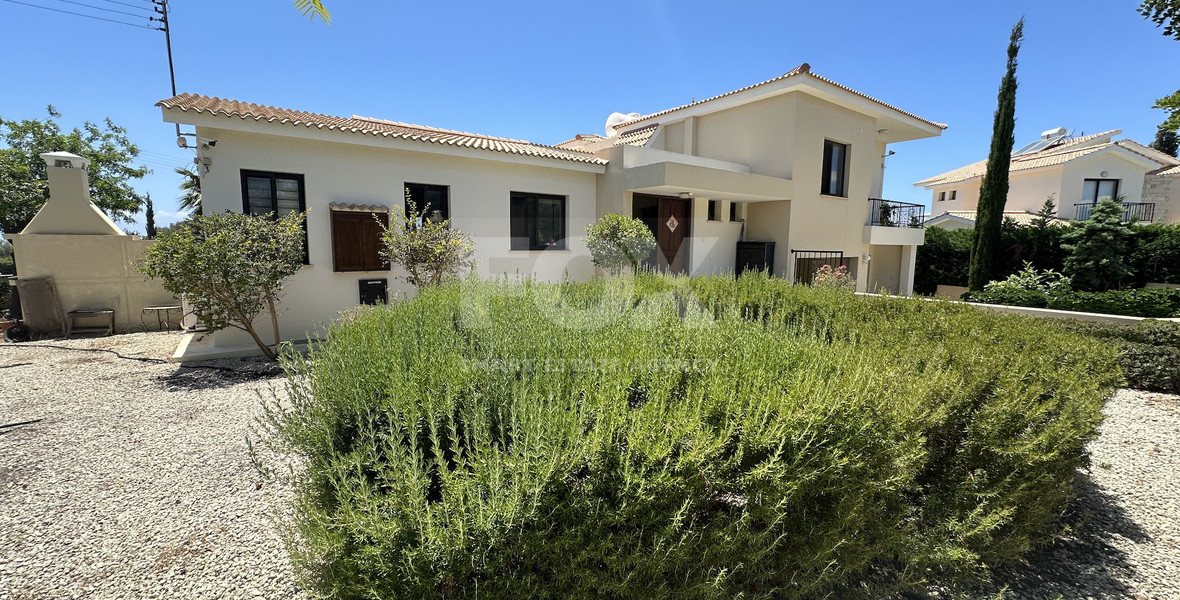 Charming three-Bedroom Detached Bungalow in Secret valley for Sale