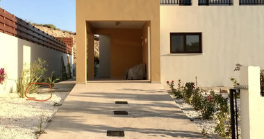 For sale Three bedroom villa in Konia , Paphos