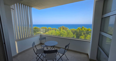 Seafront Three-Bedroom Penthouse for Rent in Germasogeia - Dasoudi Area