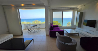 Seafront Three-Bedroom Penthouse for Rent in Germasogeia - Dasoudi Area