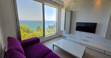 Seafront Three-Bedroom Penthouse for Rent in Germasogeia - Dasoudi Area