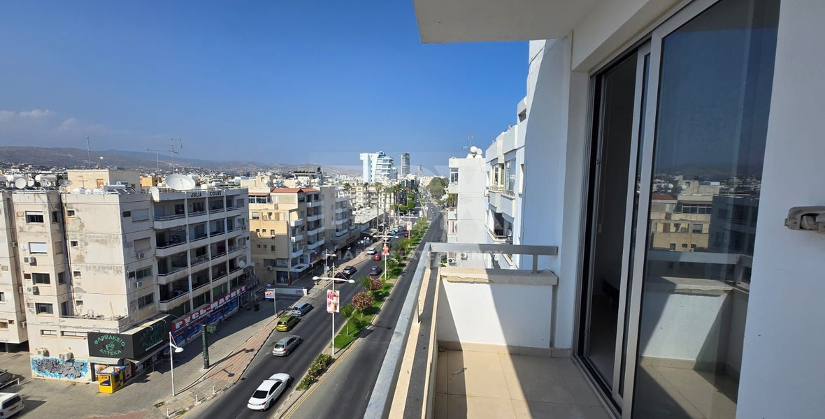Seafront Three-Bedroom Penthouse for Rent in Germasogeia - Dasoudi Area