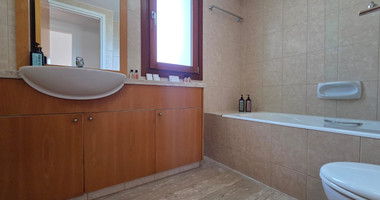 Three Bedroom Villa for Sale in the exclusive Aphrodite Hills