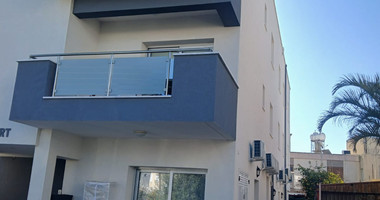 Modern Three Bedroom Ground Floor Geroskipou Apartment