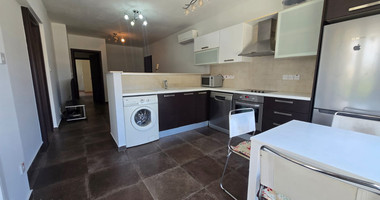 Fully Furnished Three-Bedroom Apartment for Rent Just 20m from the Sea