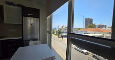 Fully Furnished Three-Bedroom Apartment for Rent Just 20m from the Sea