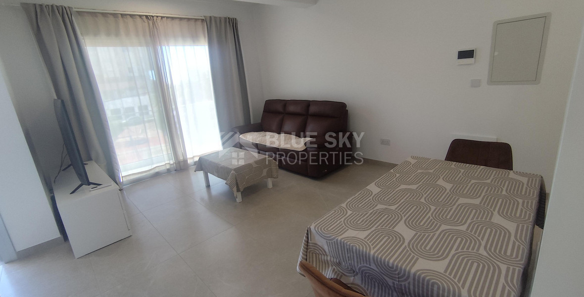 Modern 1-Bedroom Apartment with Park Views & Large Veranda – Apostoloi Petrou & Pavlou