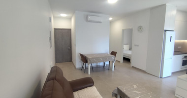 Modern 1-Bedroom Apartment with Park Views & Large Veranda – Apostoloi Petrou & Pavlou