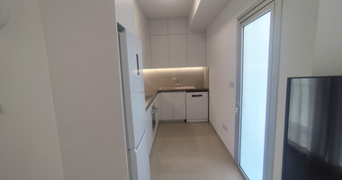 Modern 1-Bedroom Apartment with Park Views & Large Veranda – Apostoloi Petrou & Pavlou
