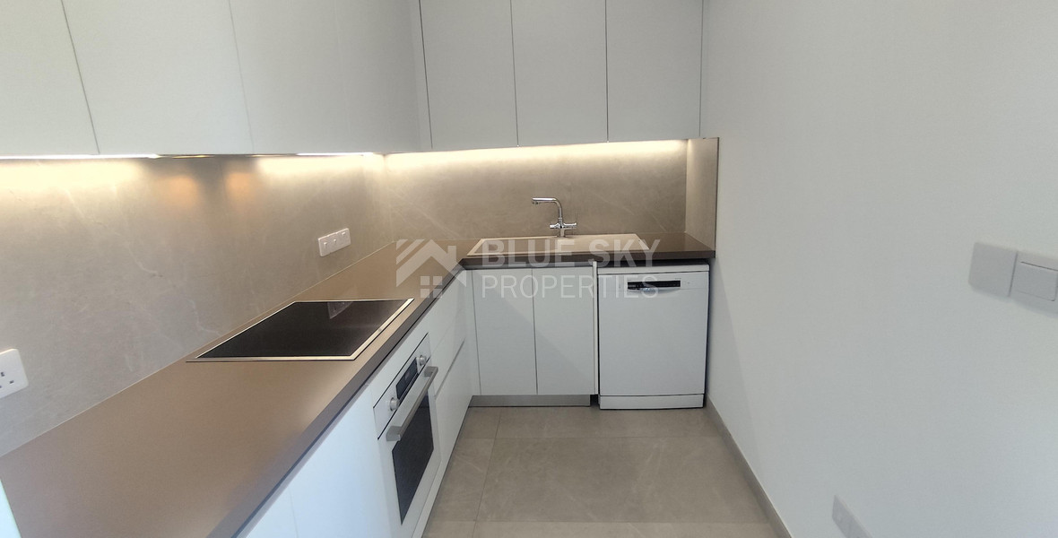 Modern 1-Bedroom Apartment with Park Views & Large Veranda – Apostoloi Petrou & Pavlou