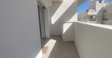 Modern 1-Bedroom Apartment with Park Views & Large Veranda – Apostoloi Petrou & Pavlou