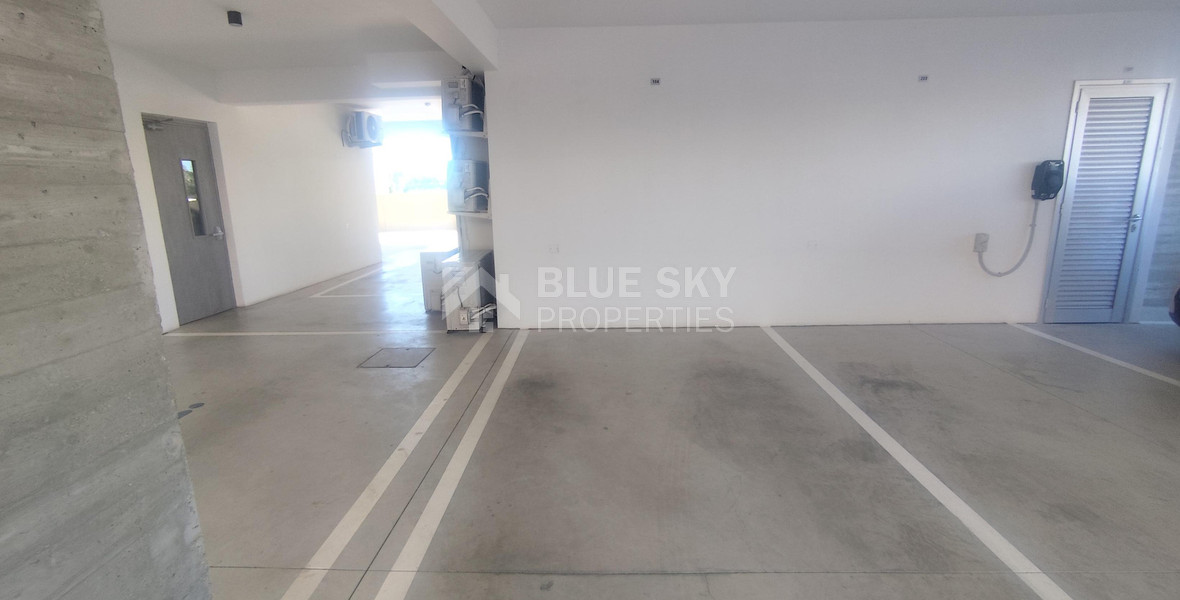 Modern 1-Bedroom Apartment with Park Views & Large Veranda – Apostoloi Petrou & Pavlou