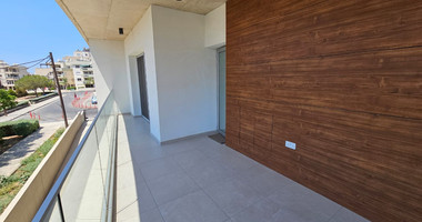 Modern 1-Bedroom Apartment with Park Views & Large Veranda – Apostoloi Petrou & Pavlou