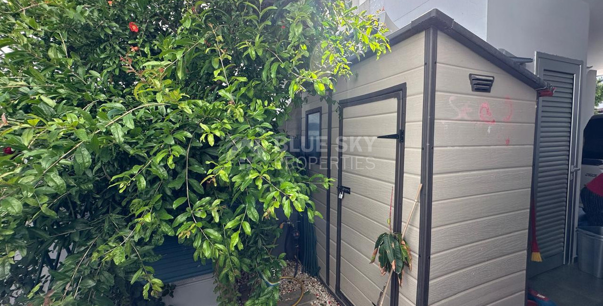 Luxury Seven-Bedroom Semi-Detached House for Rent in Ypsonas