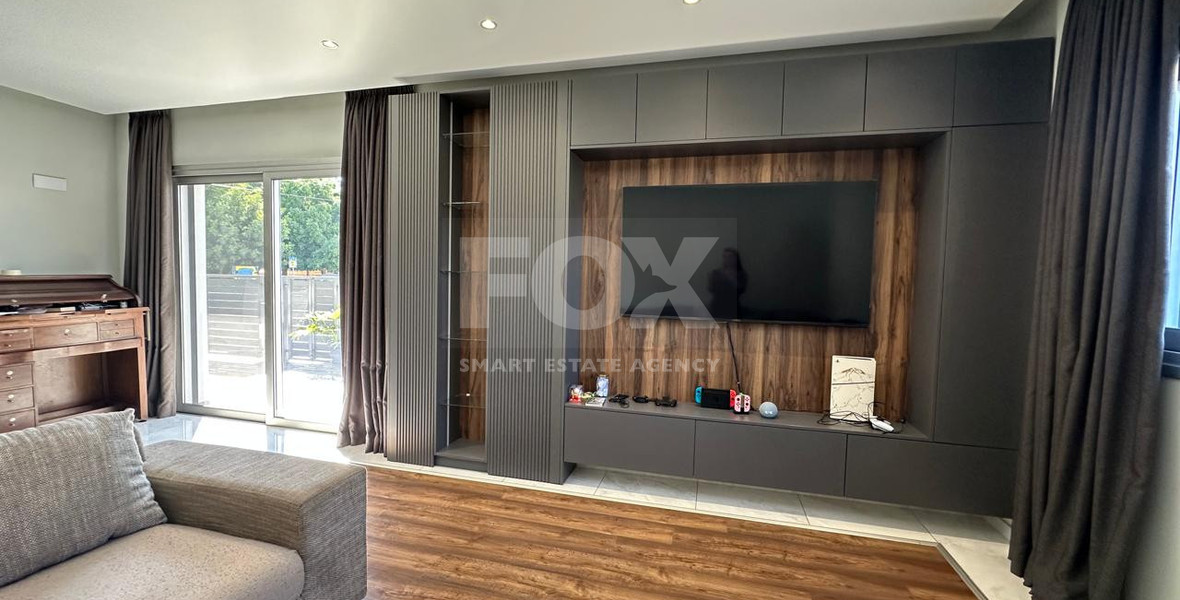 Luxury Seven-Bedroom Semi-Detached House for Rent in Ypsonas