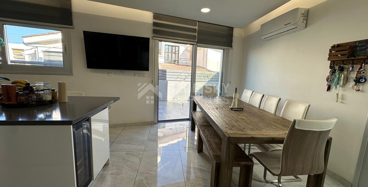 Luxury Seven-Bedroom Semi-Detached House for Rent in Ypsonas