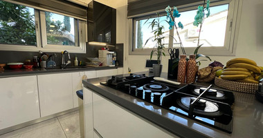 Luxury Seven-Bedroom Semi-Detached House for Rent in Ypsonas