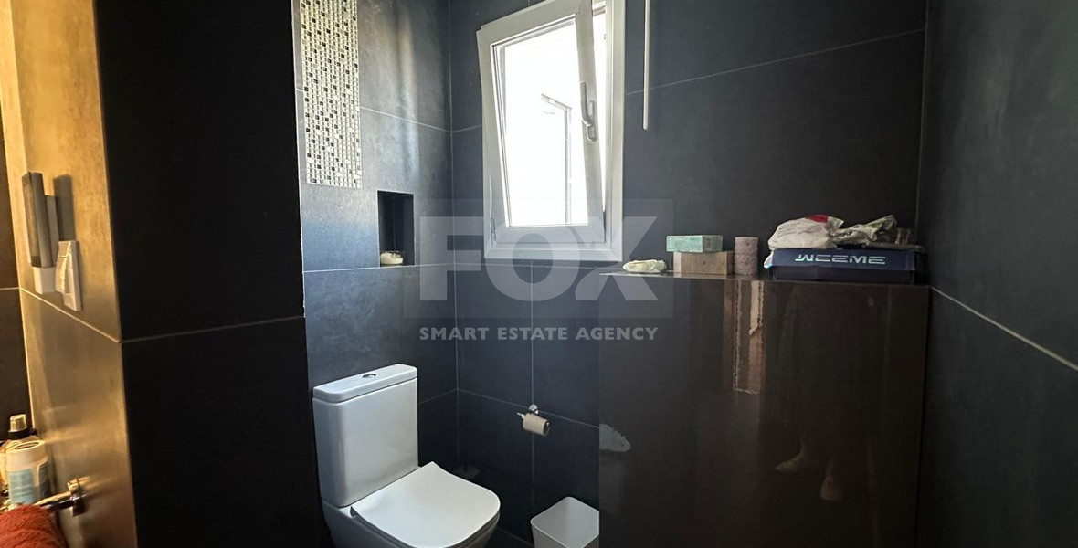 Luxury Seven-Bedroom Semi-Detached House for Rent in Ypsonas
