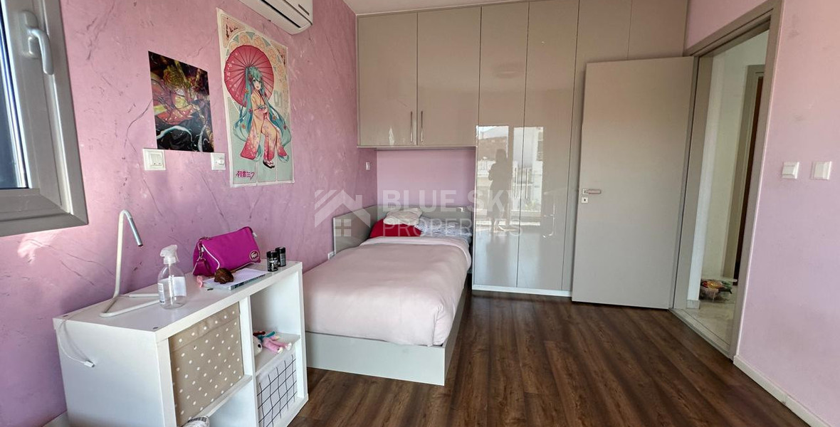 Luxury Seven-Bedroom Semi-Detached House for Rent in Ypsonas