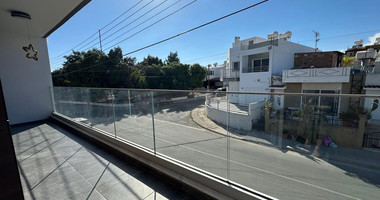 Luxury Seven-Bedroom Semi-Detached House for Rent in Ypsonas