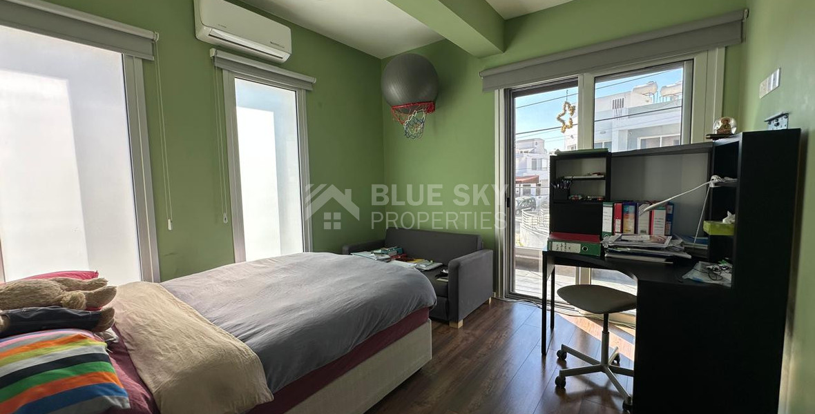 Luxury Seven-Bedroom Semi-Detached House for Rent in Ypsonas