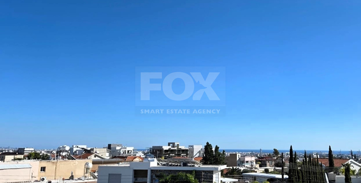 Luxury Seven-Bedroom Semi-Detached House for Rent in Ypsonas