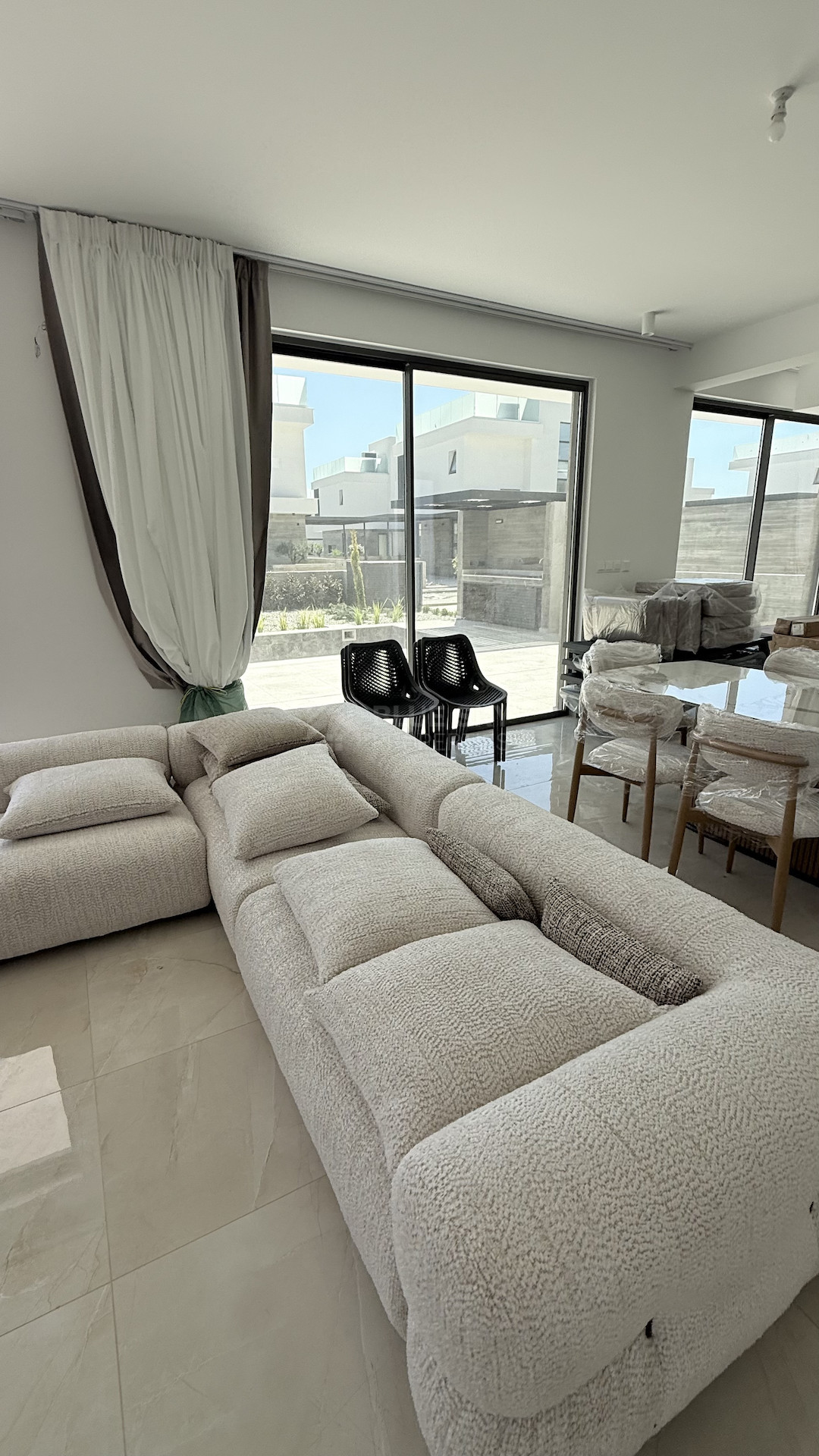 For rent Modern three Bedroom Detached Villa in Geroskipou, in Paphos