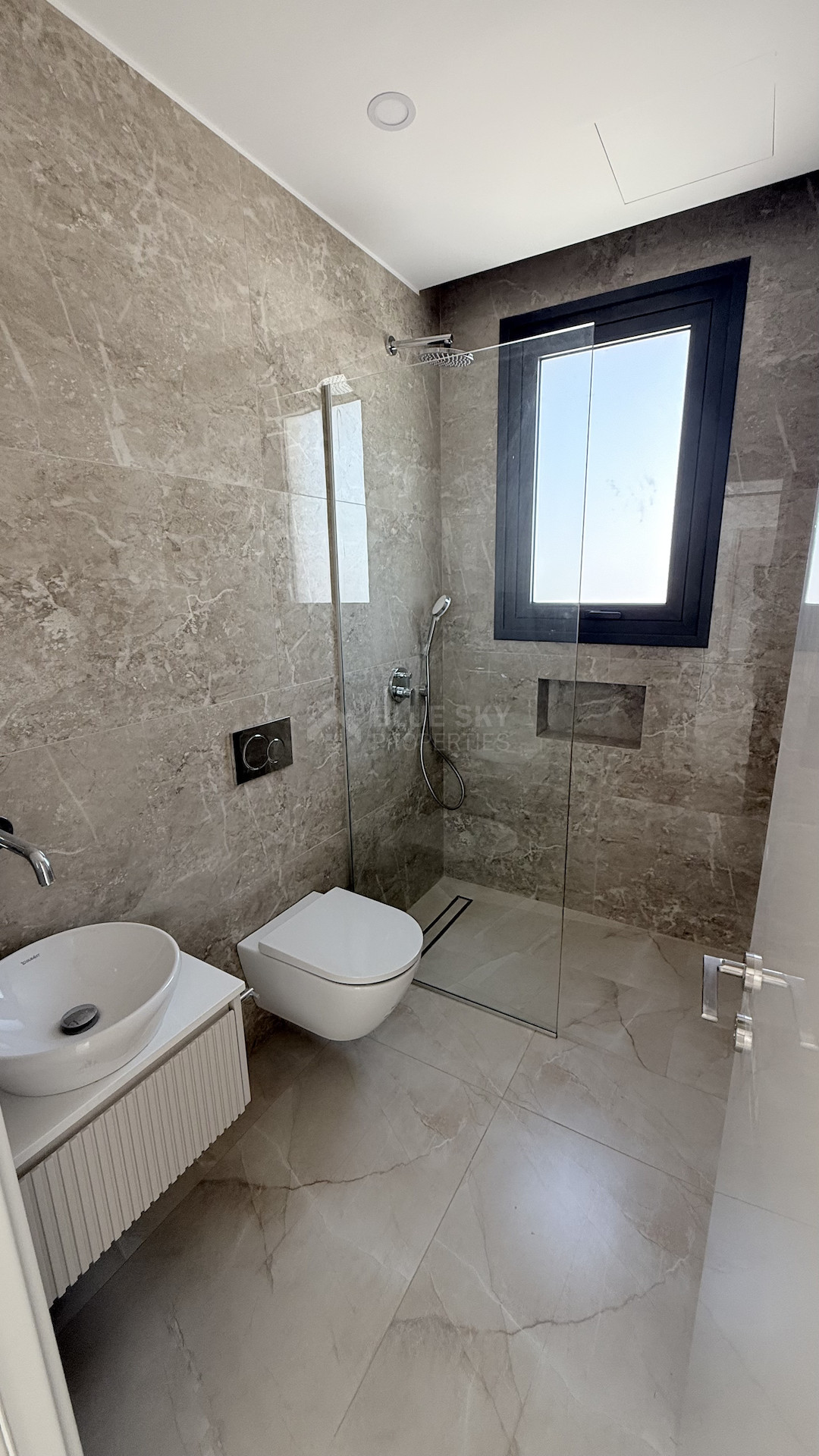 For rent Modern three Bedroom Detached Villa in Geroskipou, in Paphos