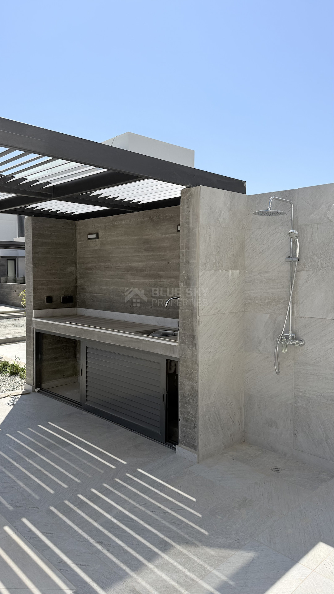 For rent Modern three Bedroom Detached Villa in Geroskipou, in Paphos