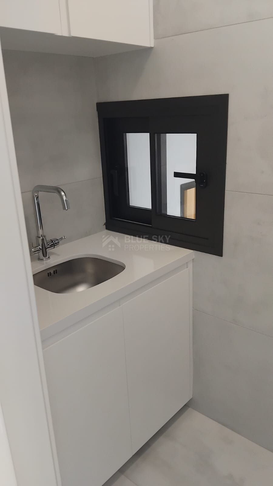 For Rent Modern  Apartment with Three Bedrooms for Rent