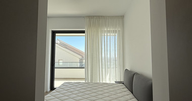 Rent: New Luxury 2-Bedroom furnished Apartment in Panthea, Limassol with communal swimming pool and gym.