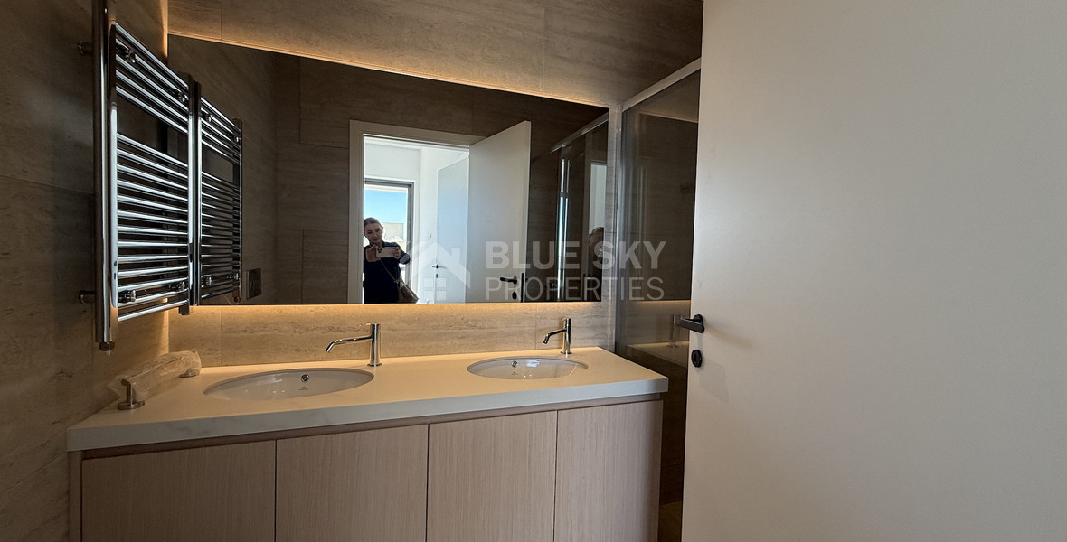 Rent: New Luxury 2-Bedroom furnished Apartment in Panthea, Limassol with communal swimming pool and gym.