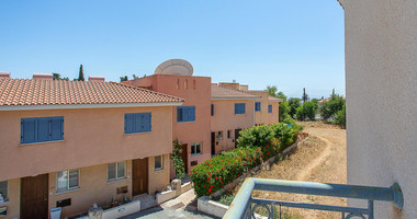Three-Bedroom Property with Private Outdoor Space in Anarita for sale