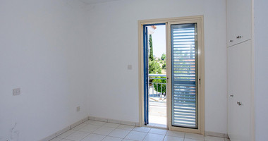 Three-Bedroom Property with Private Outdoor Space in Anarita for sale
