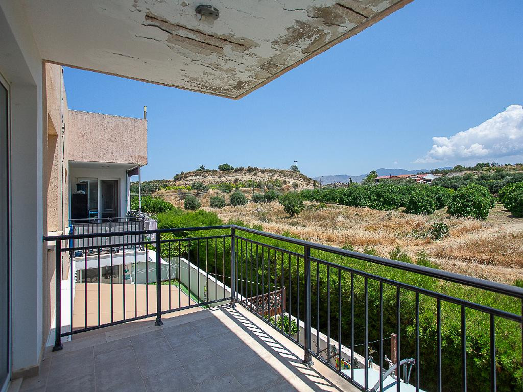 Vacant two Bedroom Apartment in Poly Chrysochous – Ideal for Rental Investment- For sale