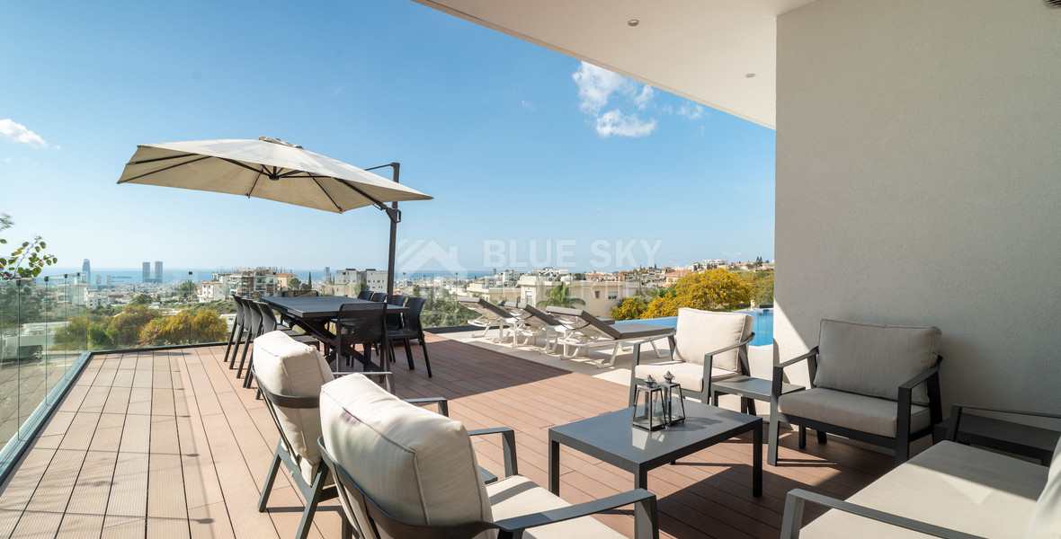 Luxury Five-Bedroom Villa with Panoramic Sea Views for Sale in Agios Athanasios,