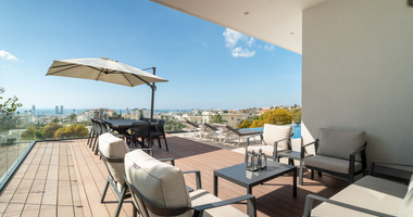 Luxury Five-Bedroom Villa with Panoramic Sea Views for Sale in Agios Athanasios,